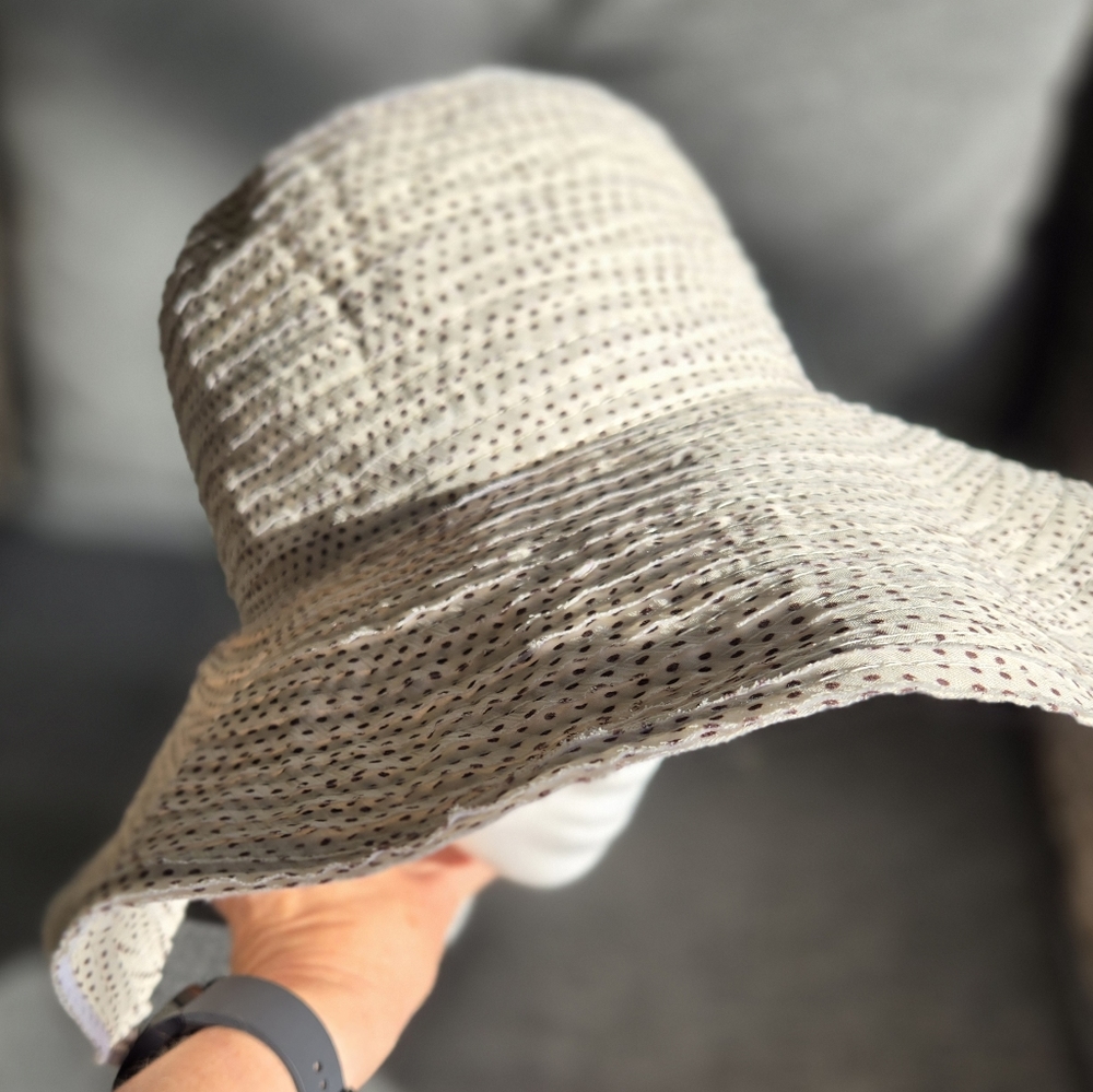 Wallaroo Beige Polka Dot Sun Hat - Picture 6 of 11